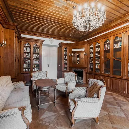 & Restaurant Chateau Trnova 4*