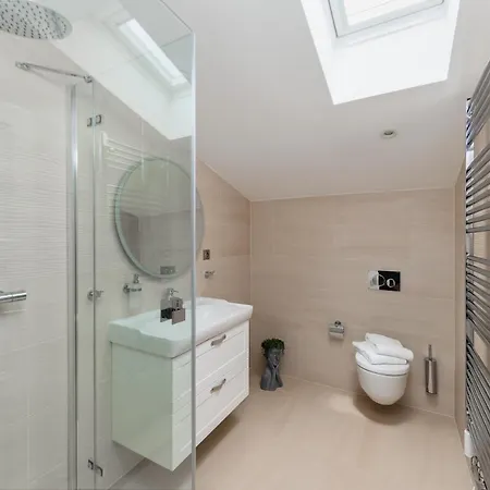 & Restaurant Chateau Trnova 4*