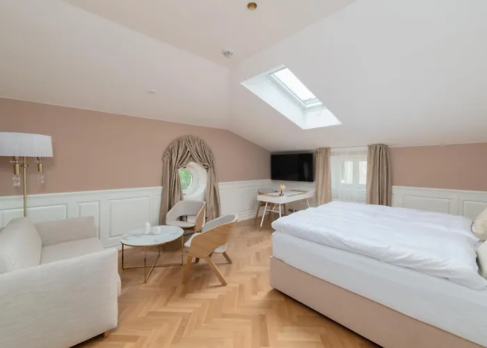 Hotel&restaurant Chateau Trnová 4*